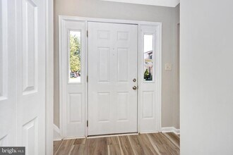 7429 Mill Run Dr in Derwood, MD - Building Photo - Building Photo