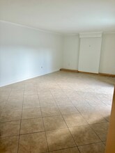 607 6th Ct in Palm Beach Gardens, FL - Foto de edificio - Building Photo