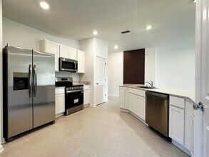 339 Puma Lp in Groveland, FL - Building Photo - Building Photo