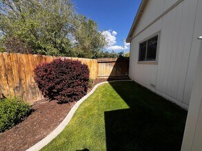 1476 Garden Glen Ct in Gardnerville, NV - Building Photo - Building Photo