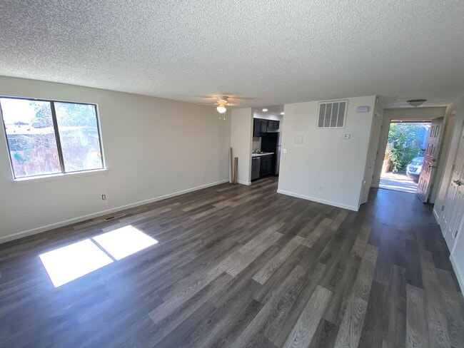 1060-1062 12th St in Sparks, NV - Building Photo - Building Photo