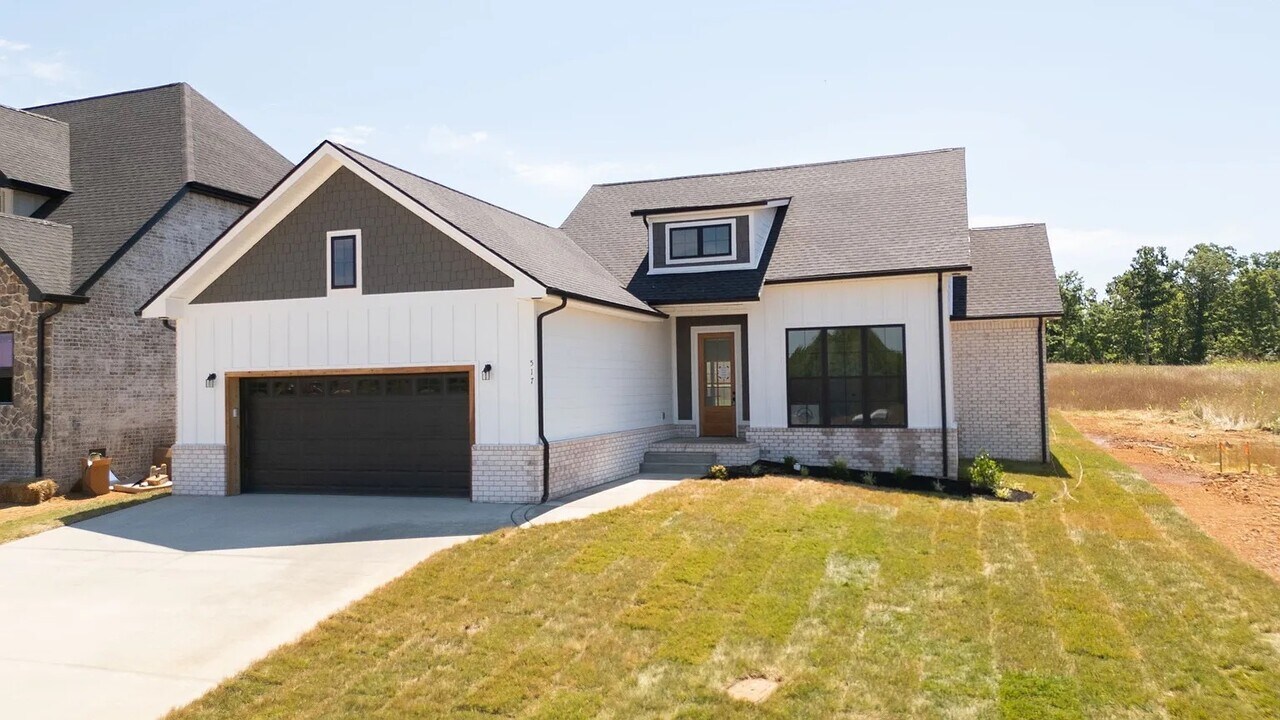 517 Foxglove Ln in Clarksville, TN - Building Photo