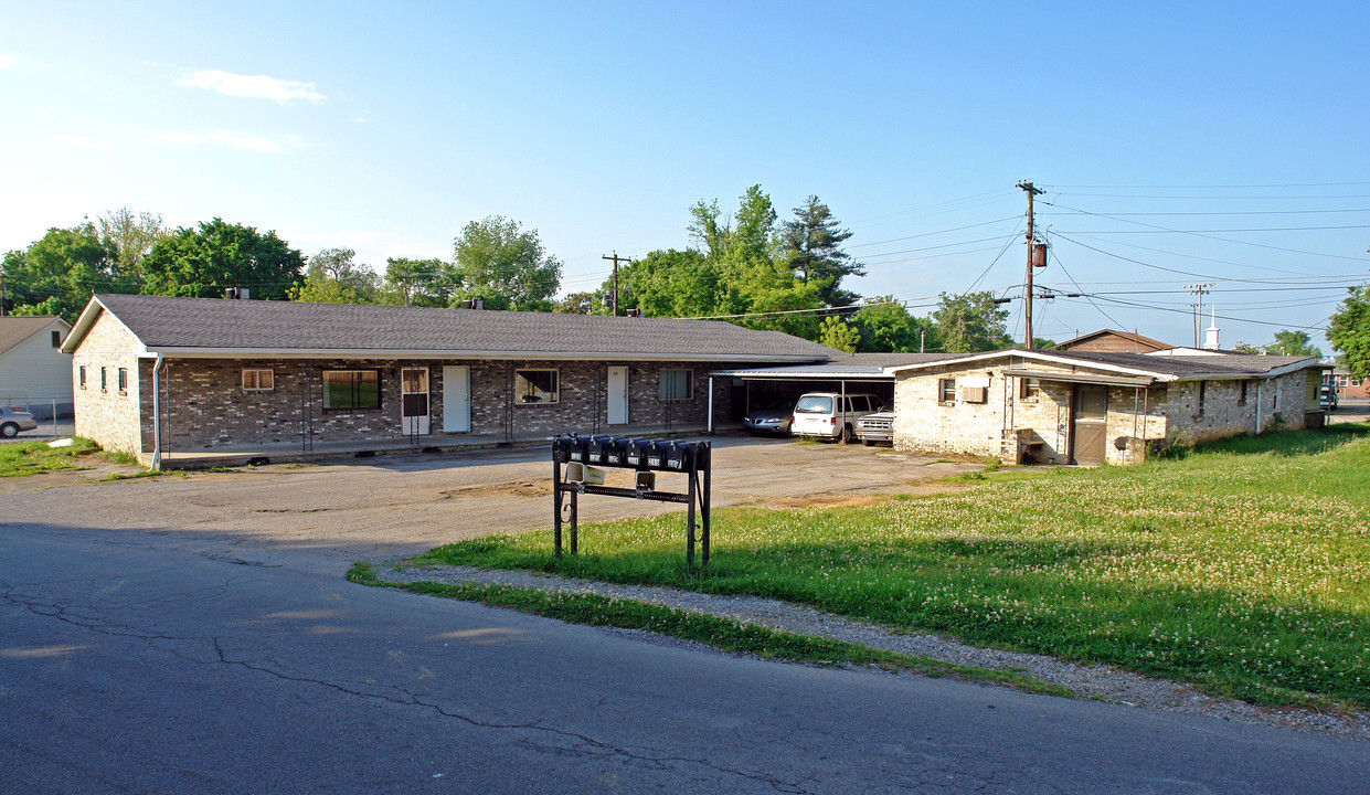 217-229 Defoe Cir in Maryville, TN - Building Photo