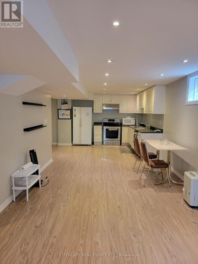 593 Ray Lawson Blvd in Brampton, ON - Building Photo - Building Photo