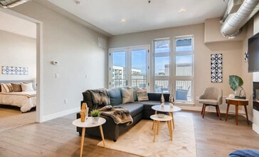 3198 Blake St in Denver, CO - Building Photo - Building Photo