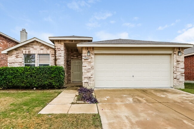 property at 3520 Clydesdale Dr