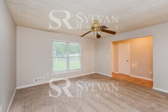 220 Belmont Farms Dr in Ellenwood, GA - Building Photo - Building Photo