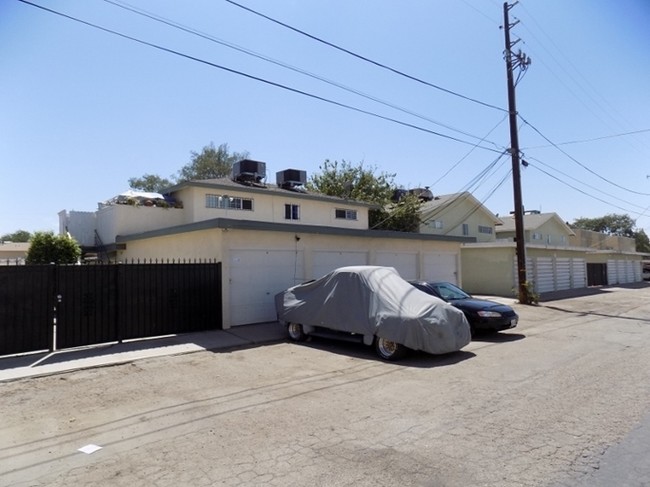 3848 Soranno Ave in Bakersfield, CA - Building Photo - Building Photo