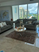 3370 Hidden Bay Dr, Unit 806 in Aventura, FL - Building Photo - Building Photo