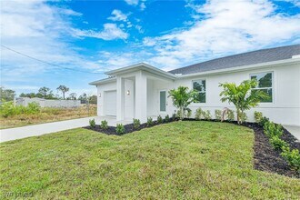 5125-5127 24th St SW in Lehigh Acres, FL - Building Photo - Building Photo