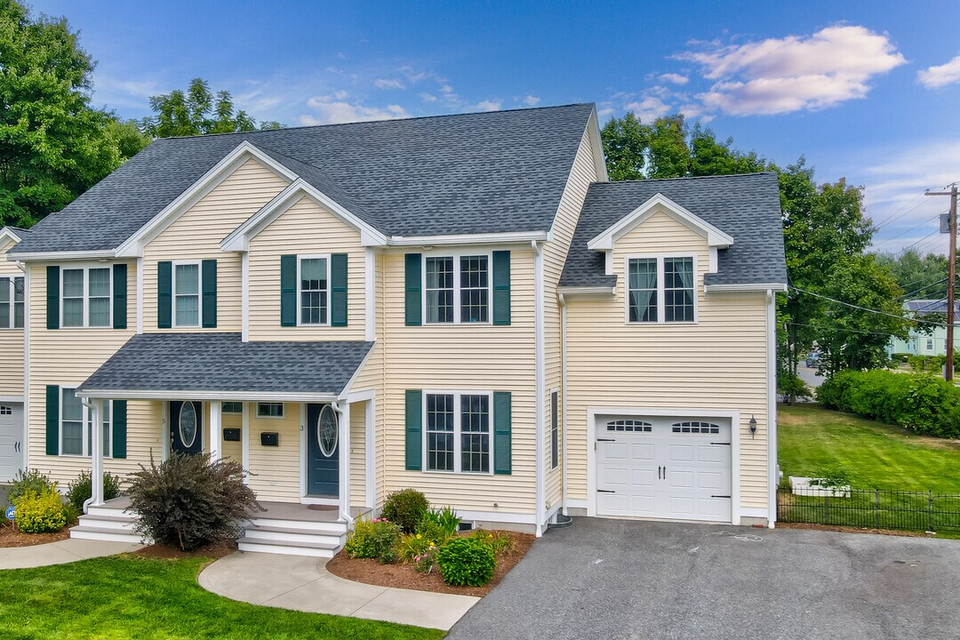 3 Hawthorne St in Woburn, MA - Foto de edificio