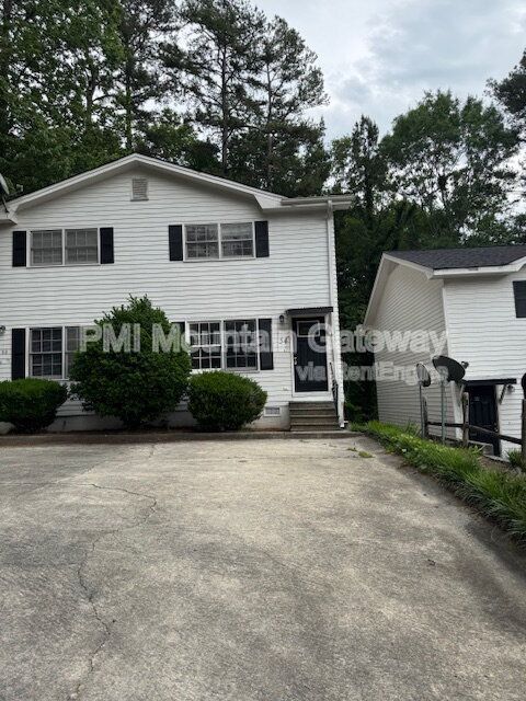 54 Greenwood Dr in Toccoa, GA - Building Photo