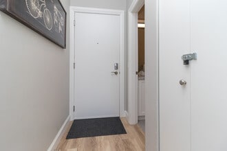 595 Pandora Ave in Victoria, BC - Building Photo - Building Photo