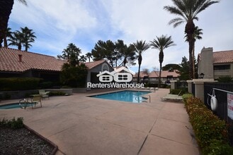 5006 S Rainbow Blvd in Las Vegas, NV - Building Photo - Building Photo