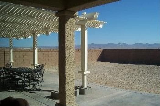 1740 Greenfield Dr in Bullhead City, AZ - Foto de edificio - Building Photo