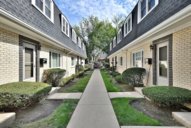 7324 N Bell Ave in Chicago, IL - Building Photo - Building Photo