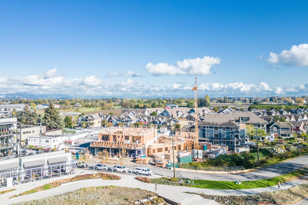 the Shore in Richmond, BC - Building Photo