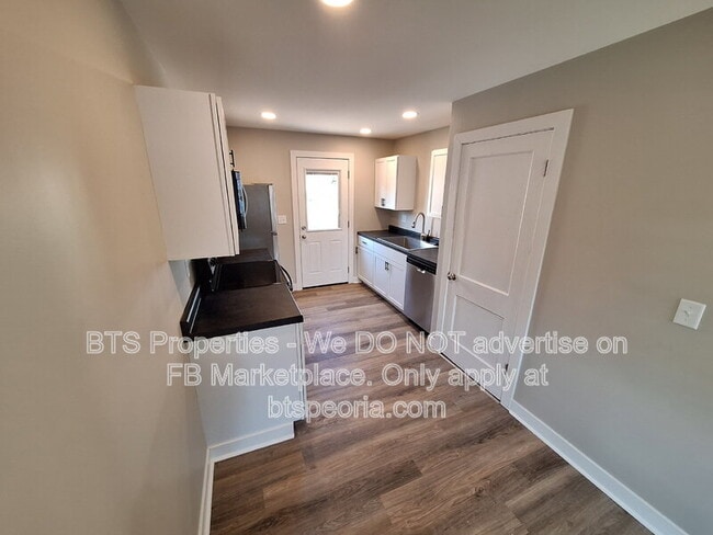 813 E Sciota Ave in Peoria Heights, IL - Building Photo - Building Photo