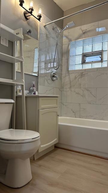 5725 W Addison St in Chicago, IL - Building Photo - Building Photo