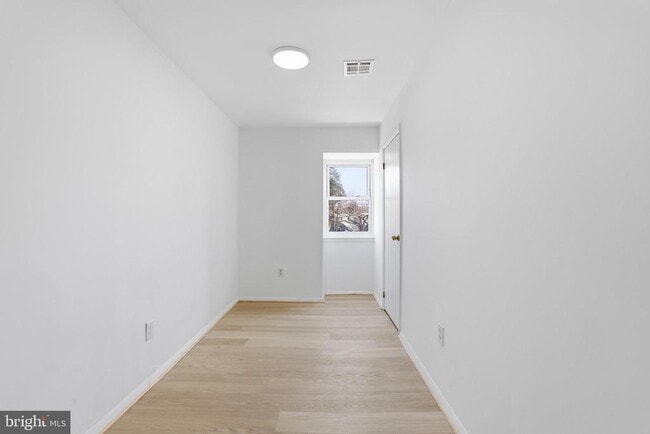 1242 Liberte Ct in Burlington, NJ - Building Photo - Building Photo