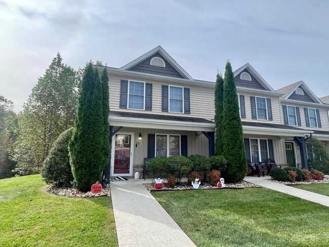 property at 20 Gloucester Dr