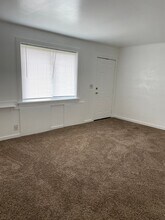 650 E Dearborn Ave in Shelton, WA - Building Photo - Building Photo