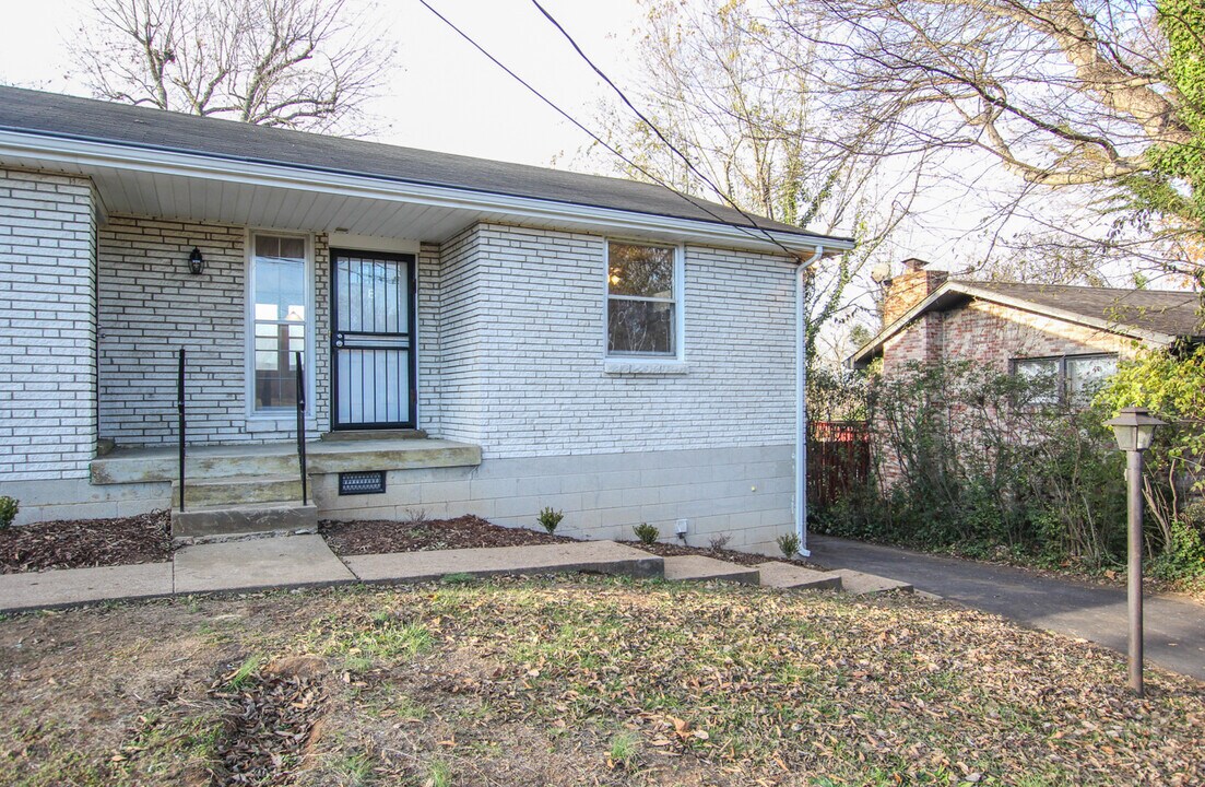 439 Capri Dr in Nashville, TN - Building Photo