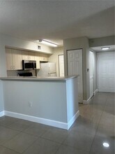 11185 SW 6th St in Pembroke Pines, FL - Building Photo - Building Photo