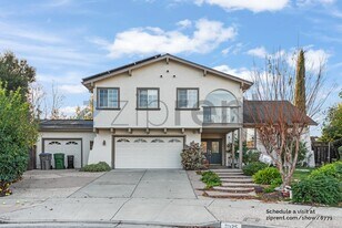 2025 Park Royal Dr in San Jose, CA - Building Photo