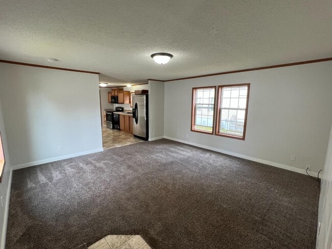 1015 27th St SE in Minot, ND - Building Photo - Building Photo