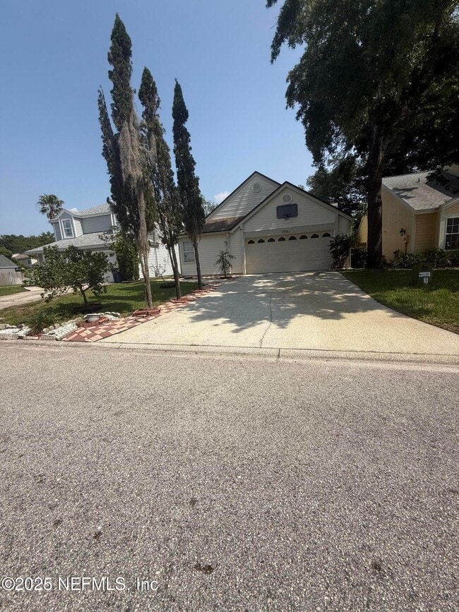 7751 Lynchburg Ct E in Jacksonville, FL - Building Photo - Building Photo