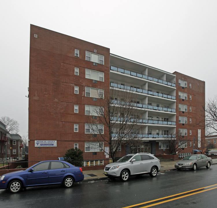 The Martinique in Passaic, NJ - Building Photo