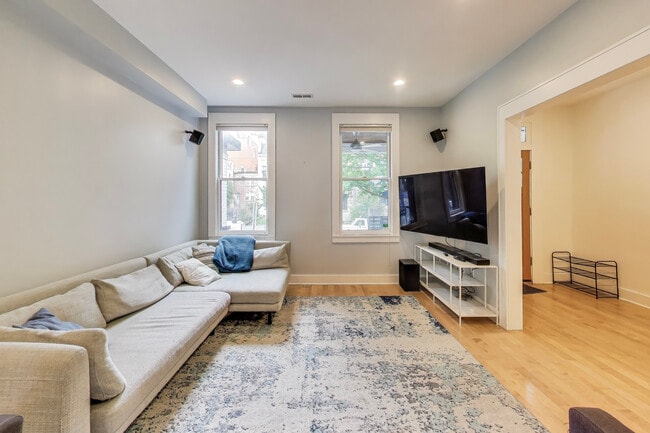 646 Keefer Pl NW in Washington, DC - Building Photo - Building Photo