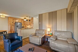 111 Courtside Ln in Beech Mountain, NC - Building Photo - Building Photo