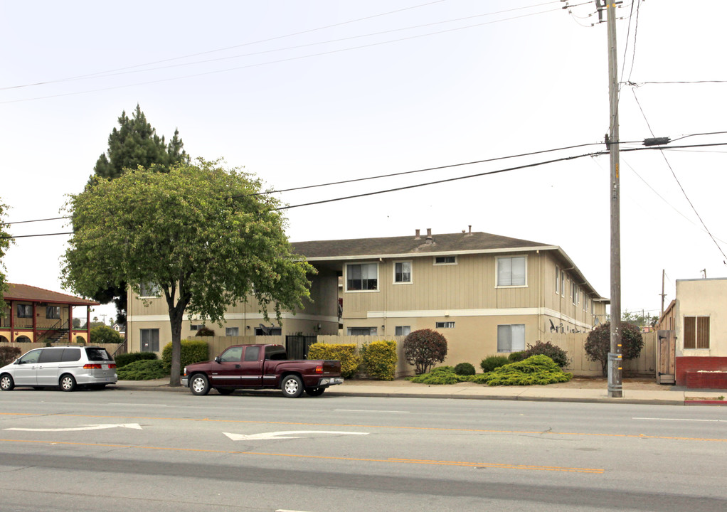 North Star Apartments in Salinas, CA - Foto de edificio