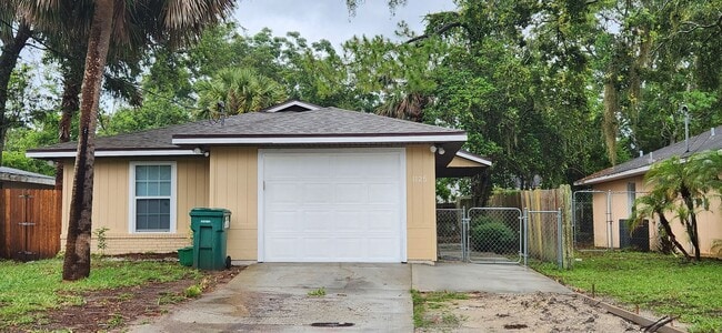 property at 1125 Jarecki Ave