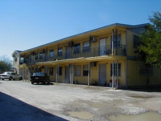 Miravento in Brownsville, TX - Building Photo