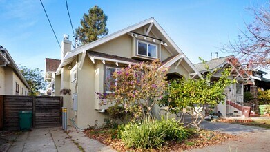 5241 Manila Ave in Oakland, CA - Building Photo - Building Photo