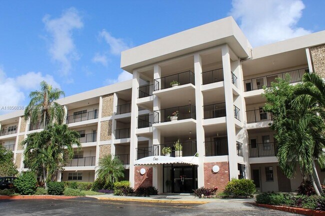 property at 2900 N Palm Aire Dr