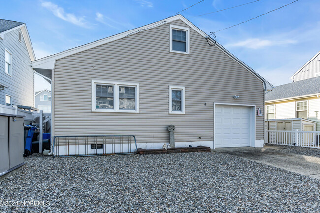 213 Hayes Ct in Lavallette, NJ - Building Photo - Building Photo