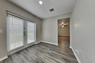 9411 Bayou Bluff Dr in Spring, TX - Building Photo - Building Photo