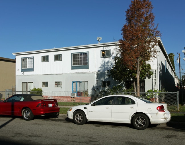 217 W Wilson Ave in Orange, CA - Building Photo - Building Photo