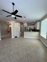 9325 Cove Point Cir in Boynton Beach, FL - Building Photo - Building Photo