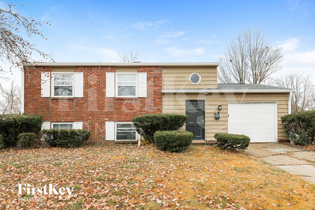 612 S Jefferson St in Brownsburg, IN - Foto de edificio