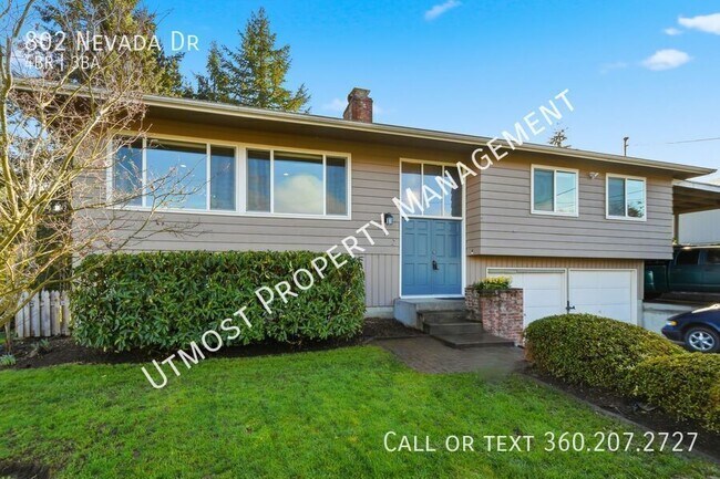 802 N Nevada Dr in Longview, WA - Building Photo - Building Photo