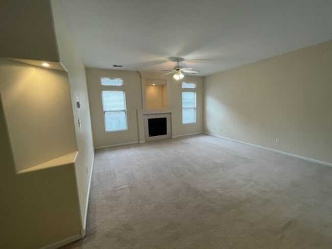 2741 Jacquelyn Ln in Lexington, KY - Foto de edificio - Building Photo
