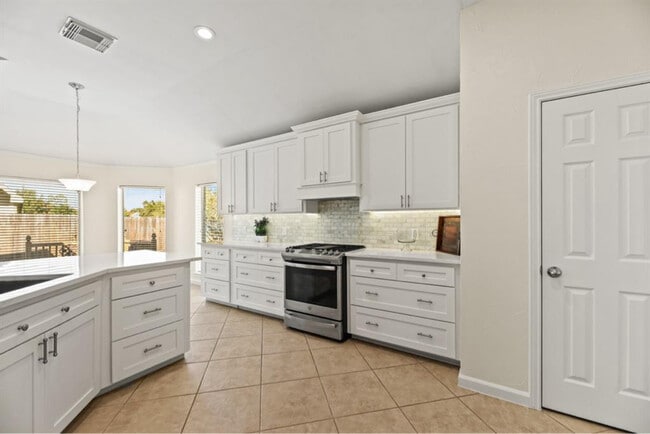 31802 Forest Oak Ln in Conroe, TX - Foto de edificio - Building Photo