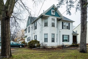 123 11th Ave SE Apartments