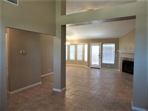 200 Bailey Loop in Kyle, TX - Foto de edificio - Building Photo