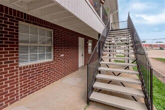 600 Palm St in Huntsville, TX - Building Photo - Building Photo